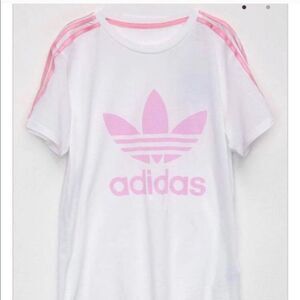 NWT women’s adidas tee